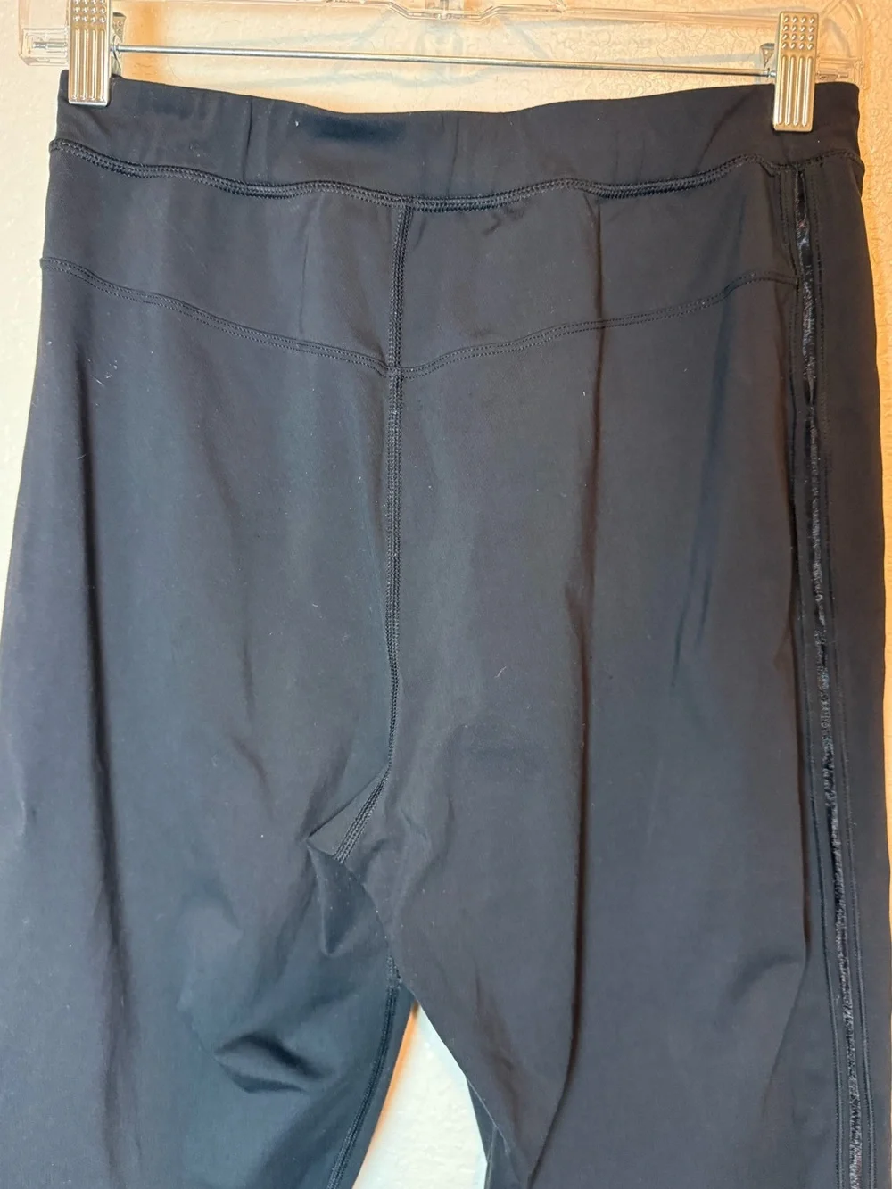 Lululemon Retreat Yogi Crop Wrap Front Workout Pants Black Size 4